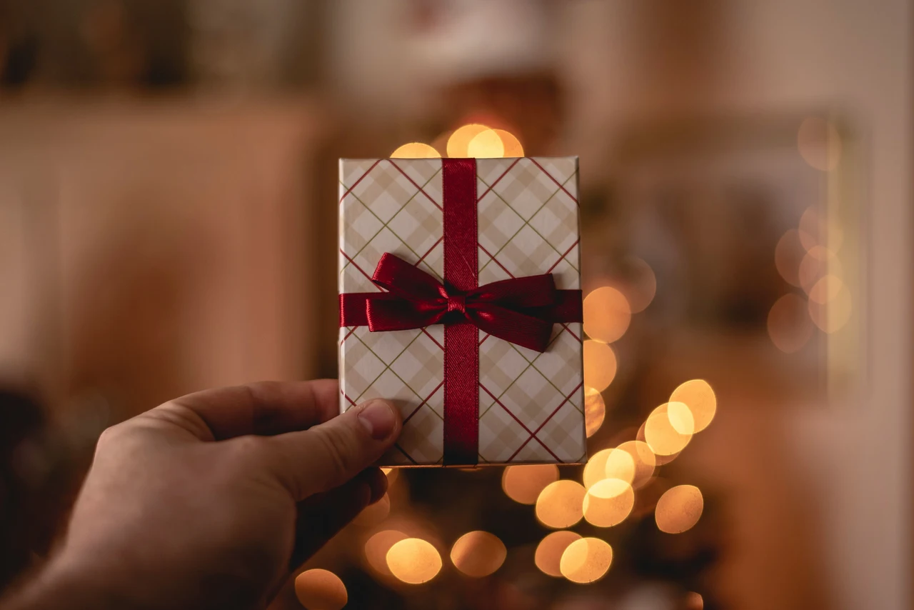 Come riconoscere una carta regalo manomessa: i 3 segnali secondo gli esperti da controllare ora Come riconoscere una carta regalo manomessa: i 3 segnali secondo gli esperti da controllare ora