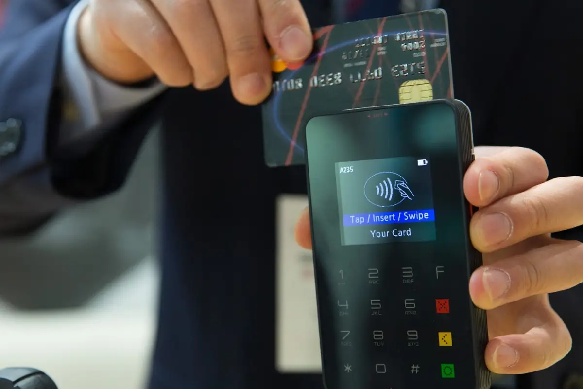 Pagamenti con bancomat: la novità che può impattare sul bilancio delle aziende Pagamenti con bancomat: la novità che può impattare sul bilancio delle aziende