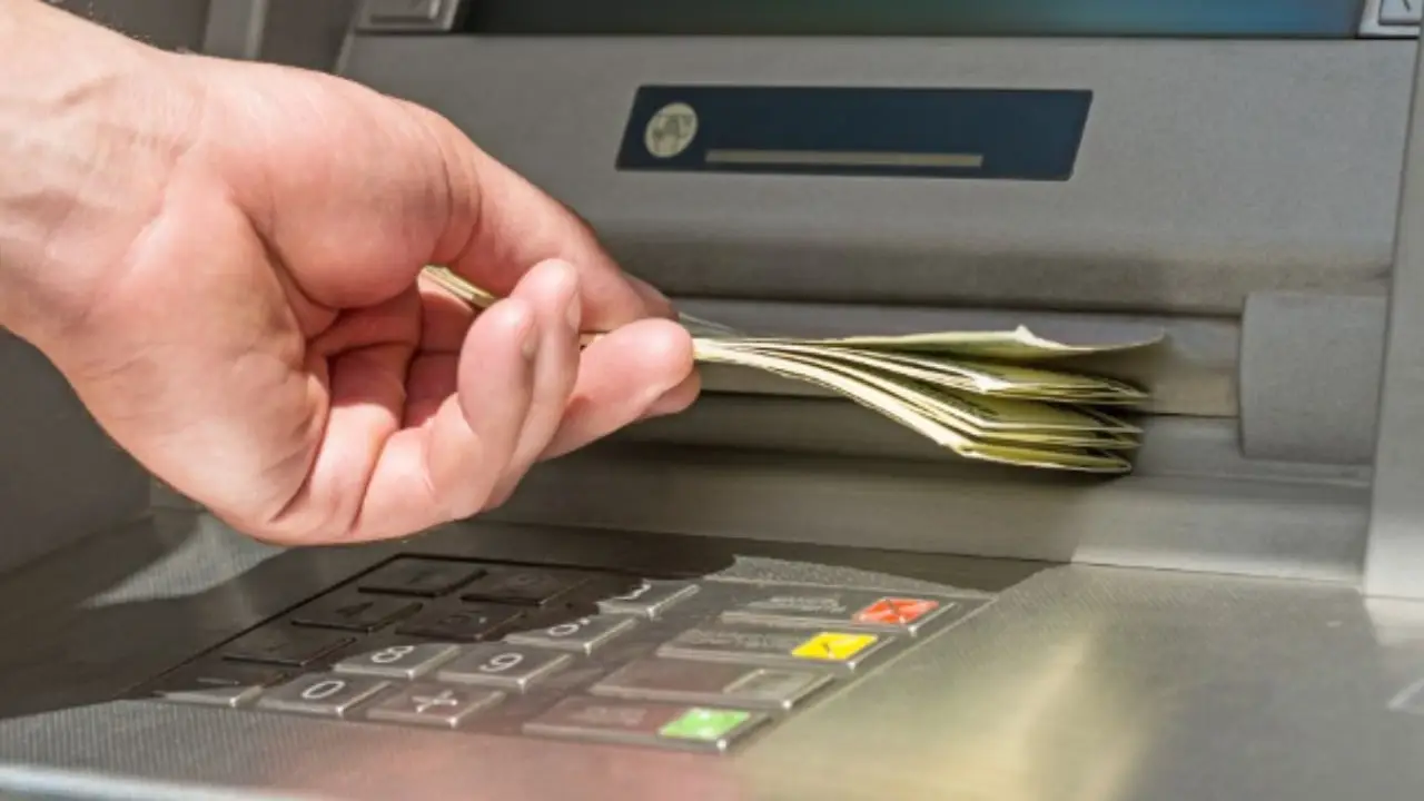 Nuove regole sui prelievi Bancomat: cosa cambia dal 15 giugno Nuove regole sui prelievi Bancomat: cosa cambia dal 15 giugno
