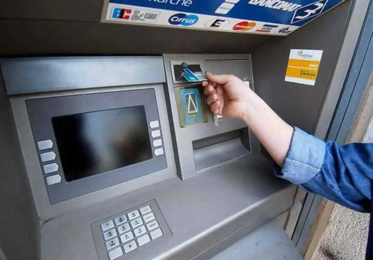 Nuove regole sui prelievi Bancomat: cosa cambia dal 15 giugno Nuove regole sui prelievi Bancomat: cosa cambia dal 15 giugno