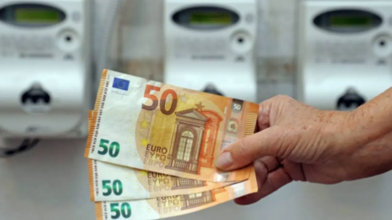 Bonus trasporti pubblici 2025: come ottenere il rimborso fino a 60 euro questo mese Bonus trasporti pubblici 2025: come ottenere il rimborso fino a 60 euro questo mese