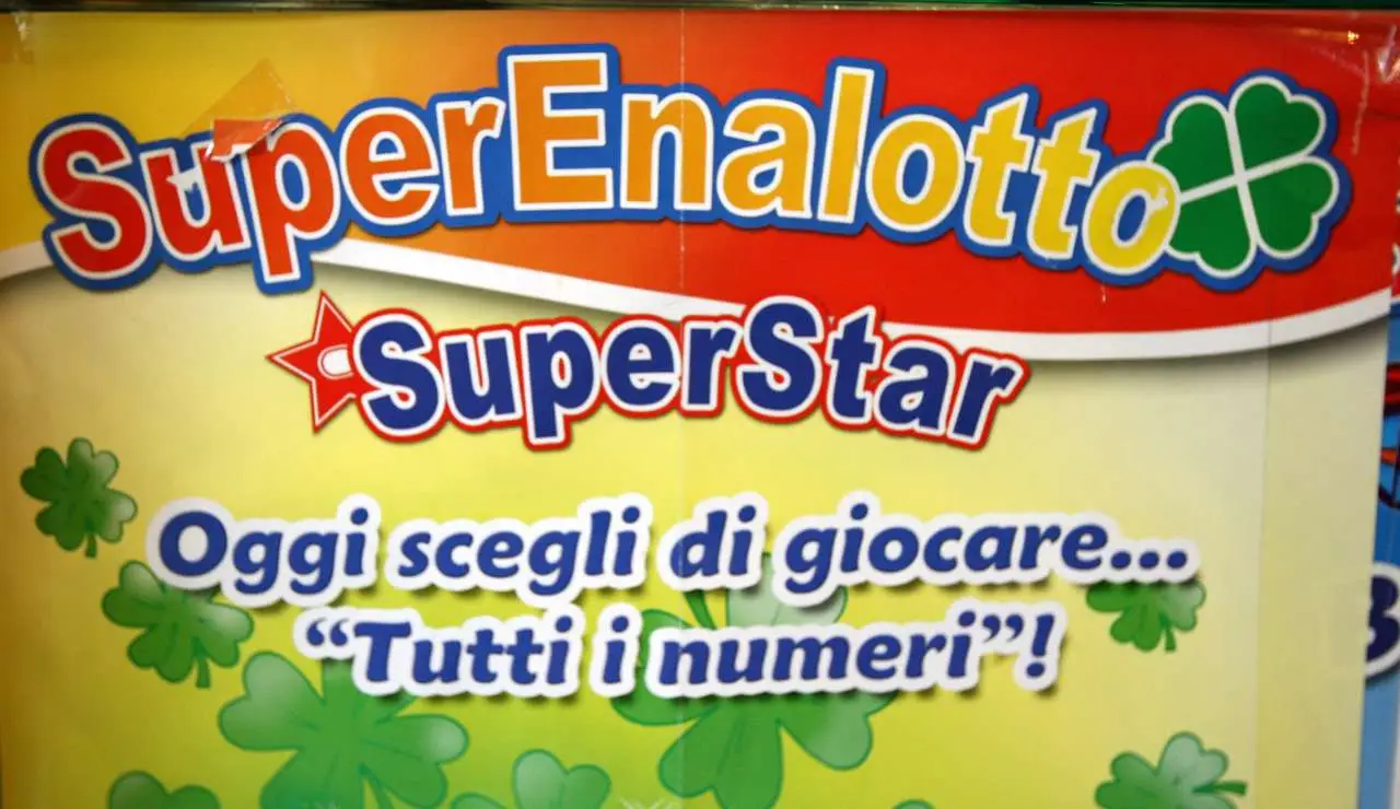 SuperEnalotto da record: vincono il jackpot in due, ecco l’importo della maxi vincita SuperEnalotto da record: vincono il jackpot in due, ecco l’importo della maxi vincita