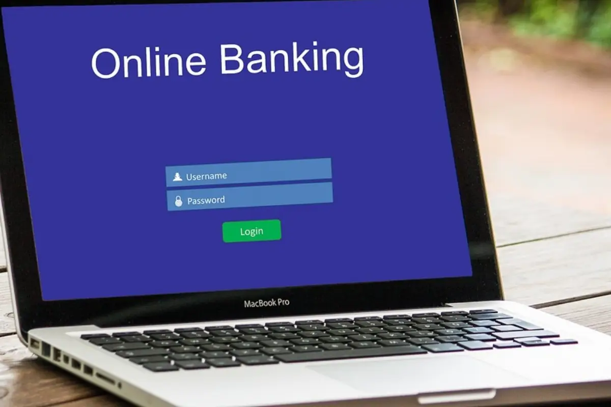 Blocco temporaneo sul conto corrente online: novità per chi usa app di home banking Blocco temporaneo sul conto corrente online: novità per chi usa app di home banking