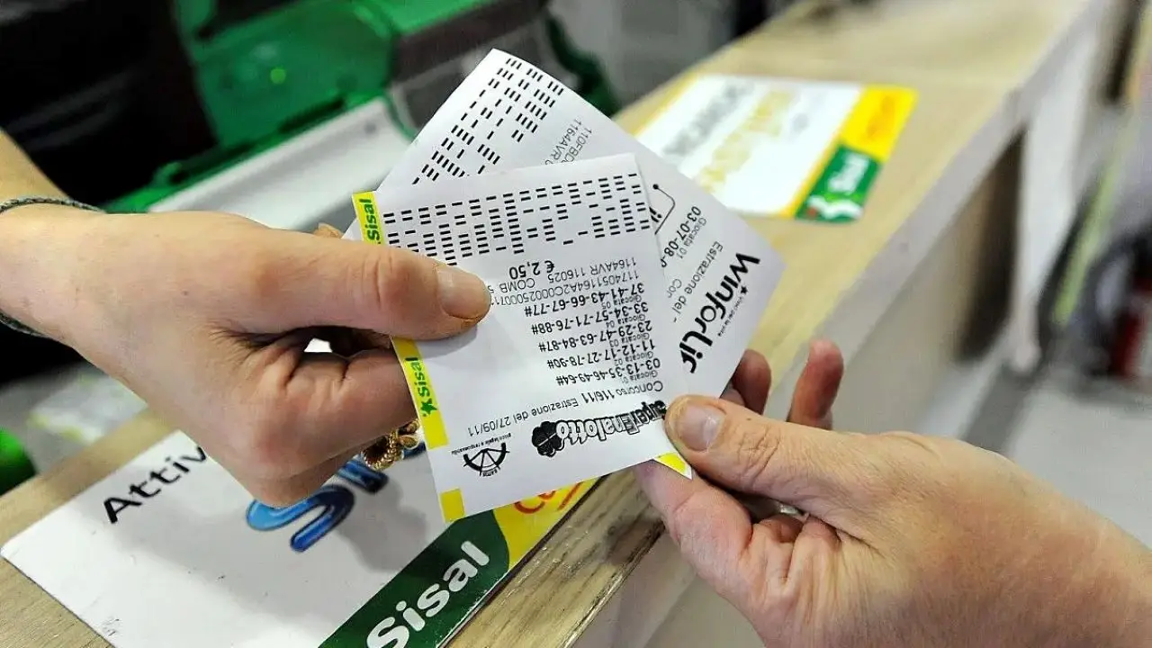 Biglietti della lotteria nazionale non reclamati: le curiosità dietro le vincite perse Biglietti della lotteria nazionale non reclamati: le curiosità dietro le vincite perse