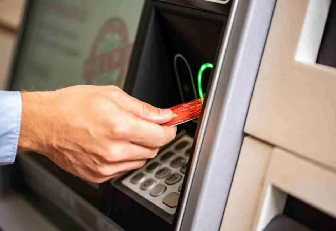 Limiti aggiornati per i prelievi ai bancomat: come evitare blocchi indesiderati Limiti aggiornati per i prelievi ai bancomat: come evitare blocchi indesiderati