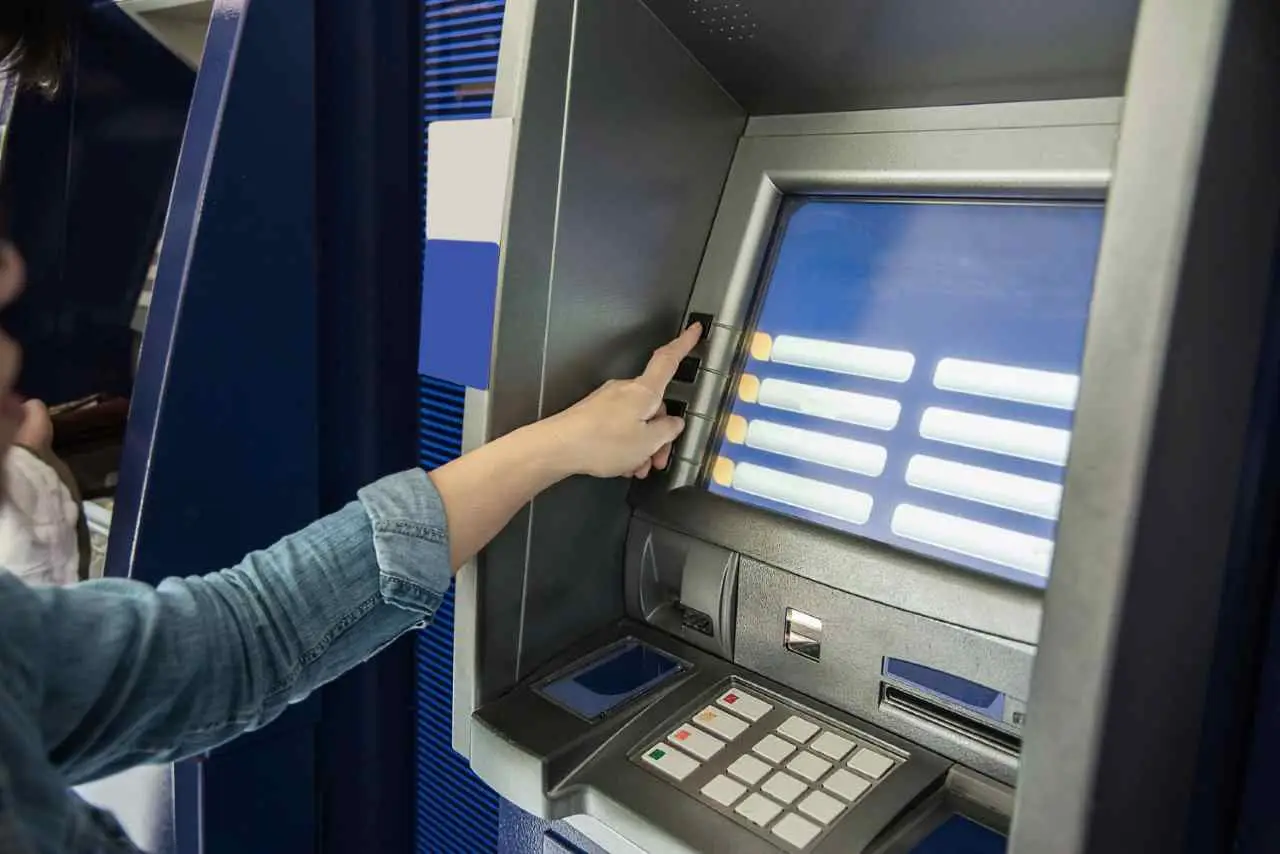 Bancomat senza sorprese: come leggere il nuovo regolamento sui controlli automatici Bancomat senza sorprese: come leggere il nuovo regolamento sui controlli automatici