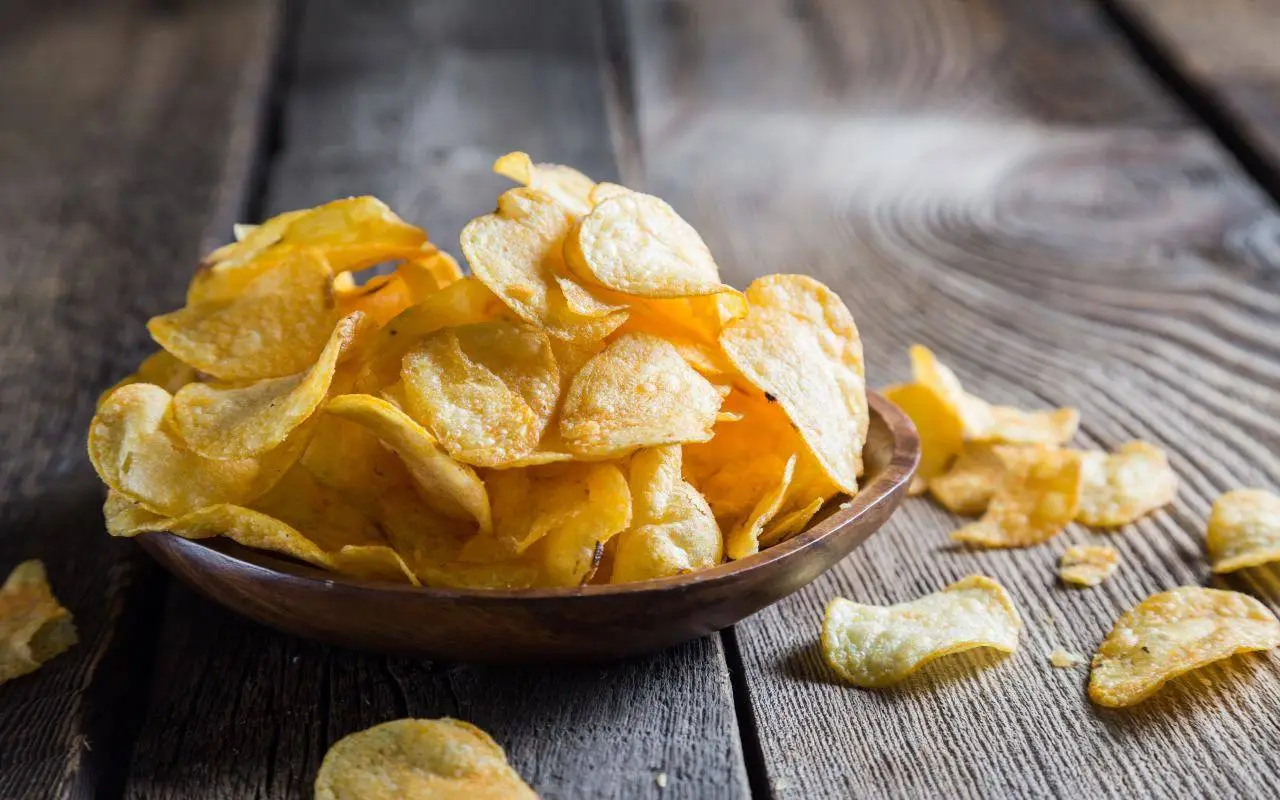 Ecco quali snack salati peggiorano la rigidità articolare secondo nuovi studi Ecco quali snack salati peggiorano la rigidità articolare secondo nuovi studi