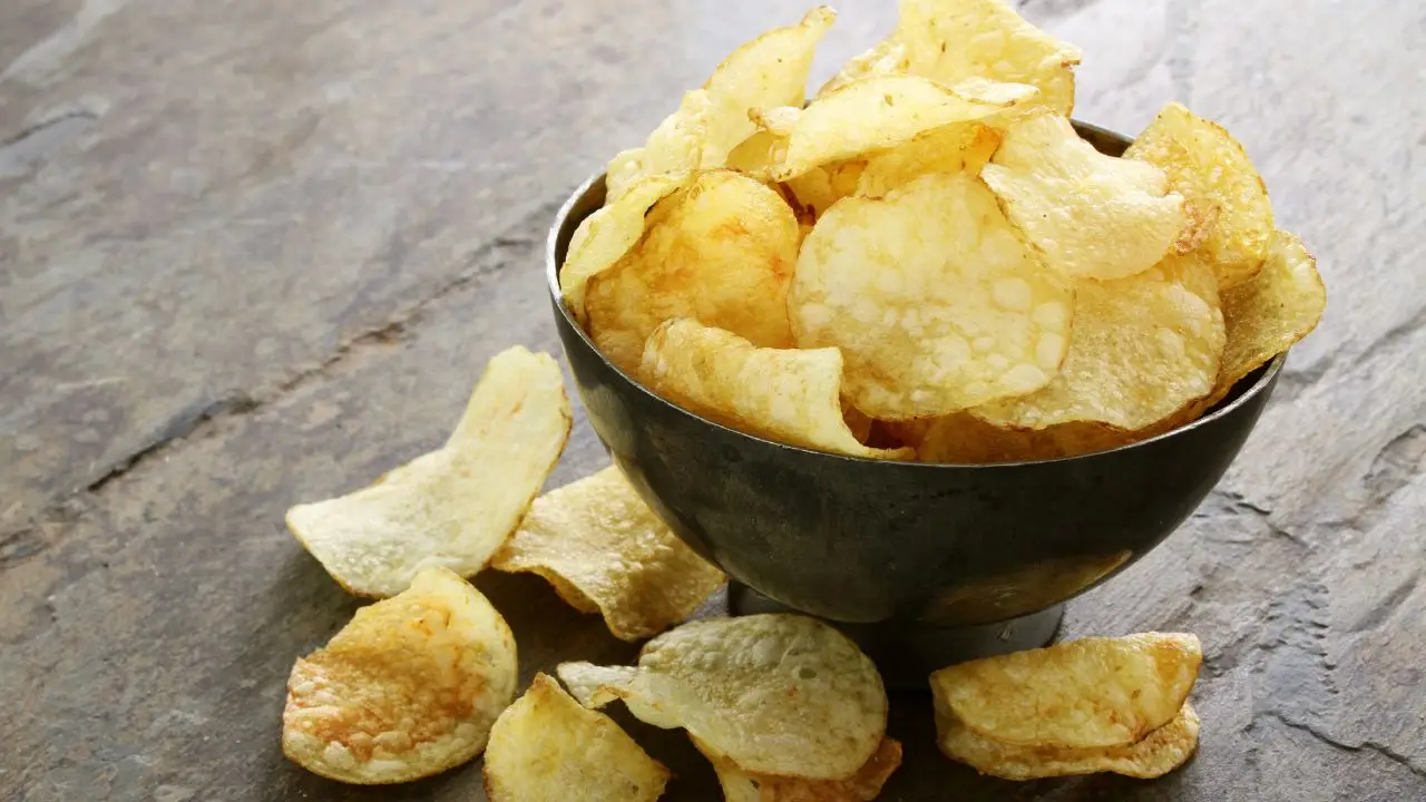 Ecco quali snack salati peggiorano la rigidità articolare secondo nuovi studi Ecco quali snack salati peggiorano la rigidità articolare secondo nuovi studi