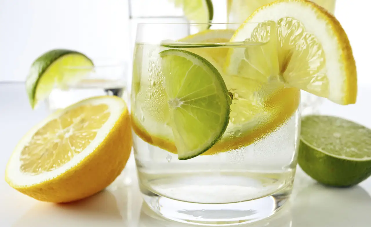 Perché scegliere il lime nelle bevande estive: benefici e consigli pratici Perché scegliere il lime nelle bevande estive: benefici e consigli pratici